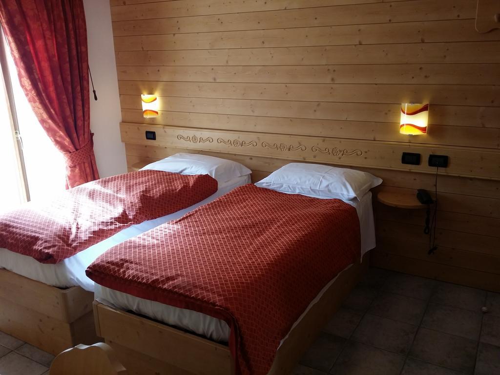Hotel Raibl E Appartamenti Tarvisio Phòng bức ảnh