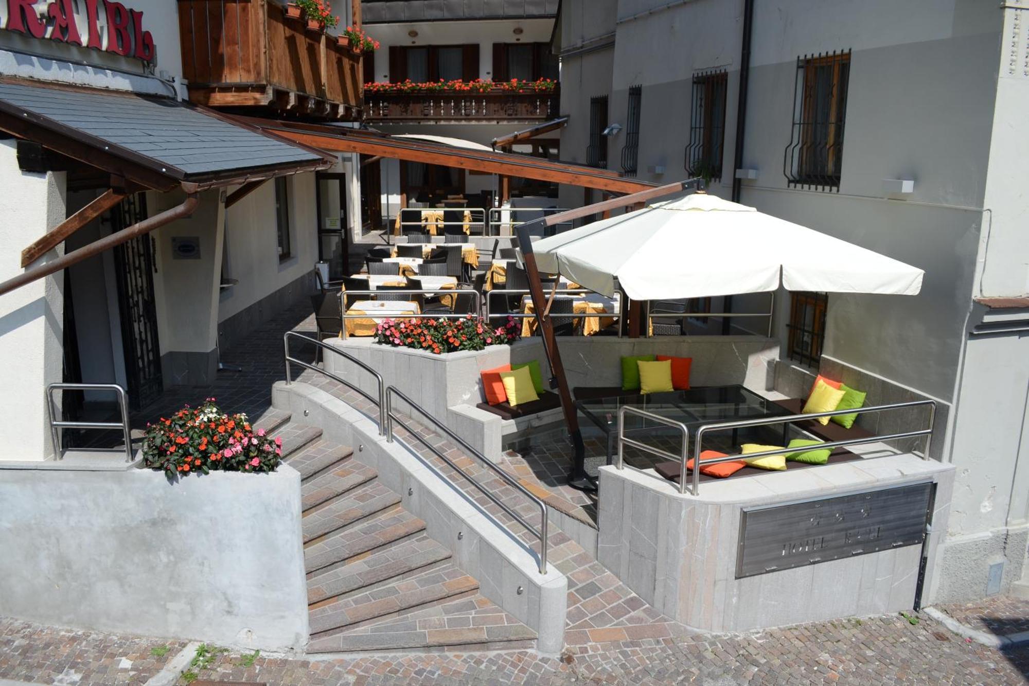 Hotel Raibl E Appartamenti Tarvisio Ngoại thất bức ảnh