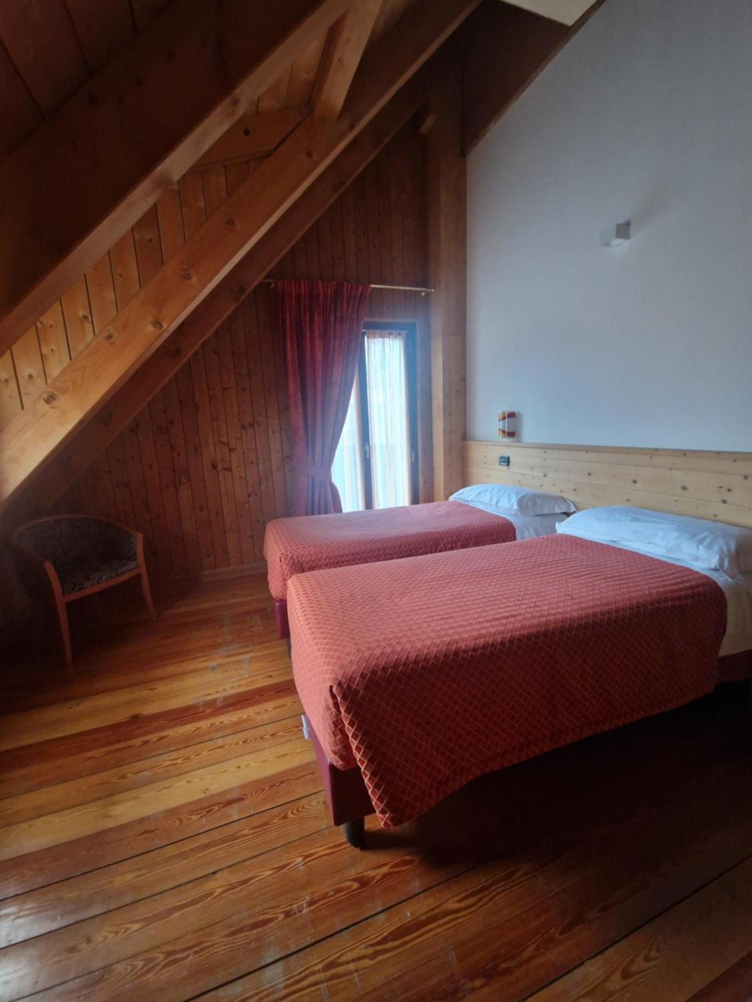 Hotel Raibl E Appartamenti Tarvisio Ngoại thất bức ảnh